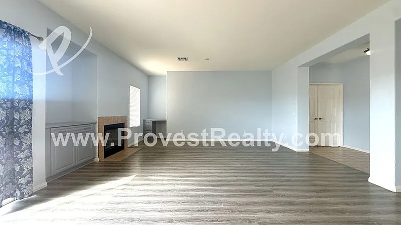 3 bed, 2.0 bath, 1455 sqft, $2,200 — Photo 4