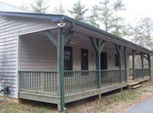 204 Garnet Ln, Tiger, GA 30576