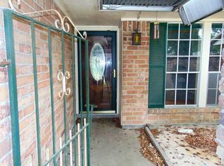 114 W Carby Rd, Houston, TX 77037