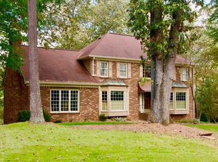 10540 Roxburgh Ln, Roswell, GA 30076