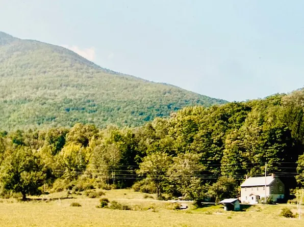 622 S Main St, Danby, VT 05739