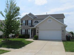 2441 Larchmont Dr, Belleville, IL 62221