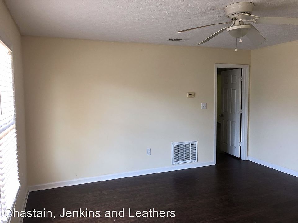 2nd image of 109 Barrington Pl APT 3