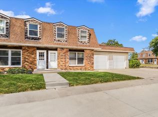 1952 Camden Ln, West Bend, WI 53090