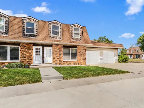 1952 Camden LANE, West Bend, WI 53090