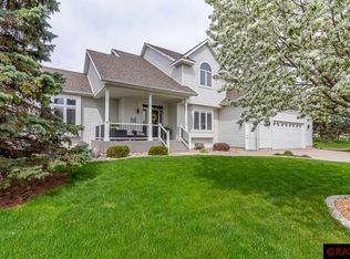 100 Manchester Ct, Mankato, MN 56001