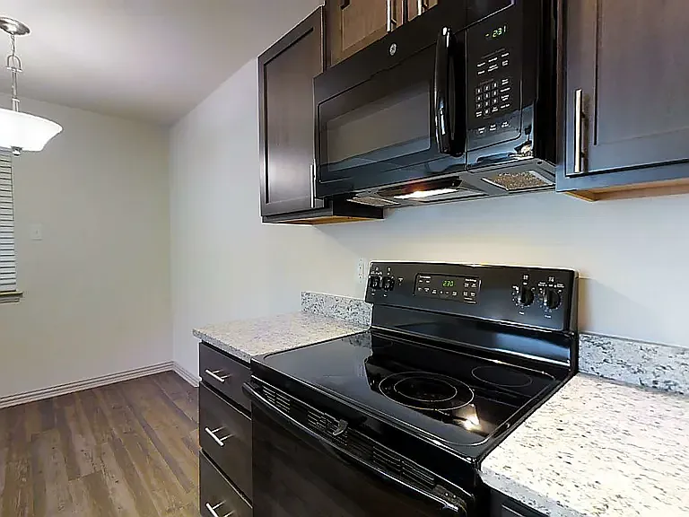 Colony House — Photo 12