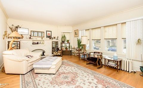 5th image of 2648 W Morse Ave