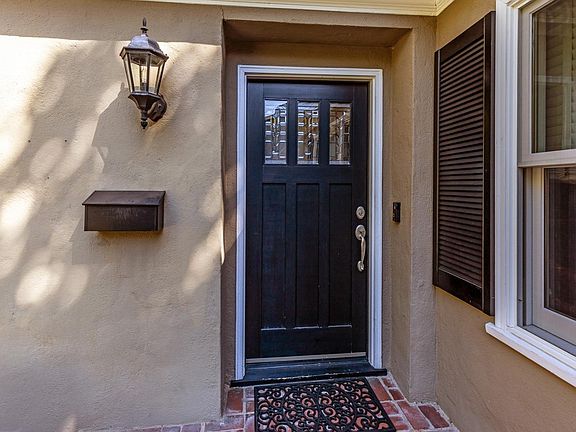 5th image of 1030 Lincoln Ct