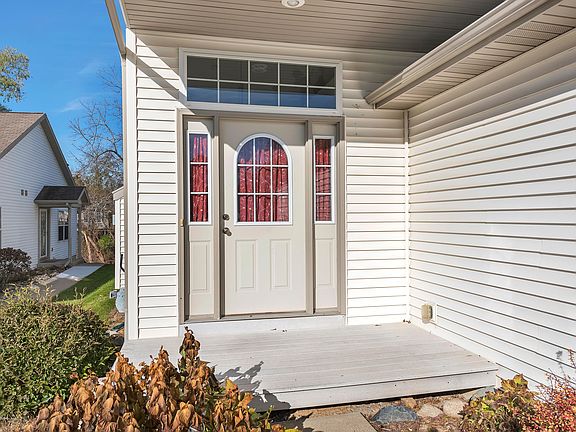 3rd image of 2037 Wyndham Hills Dr