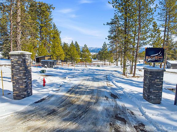 2nd image of 104 Raven Loop