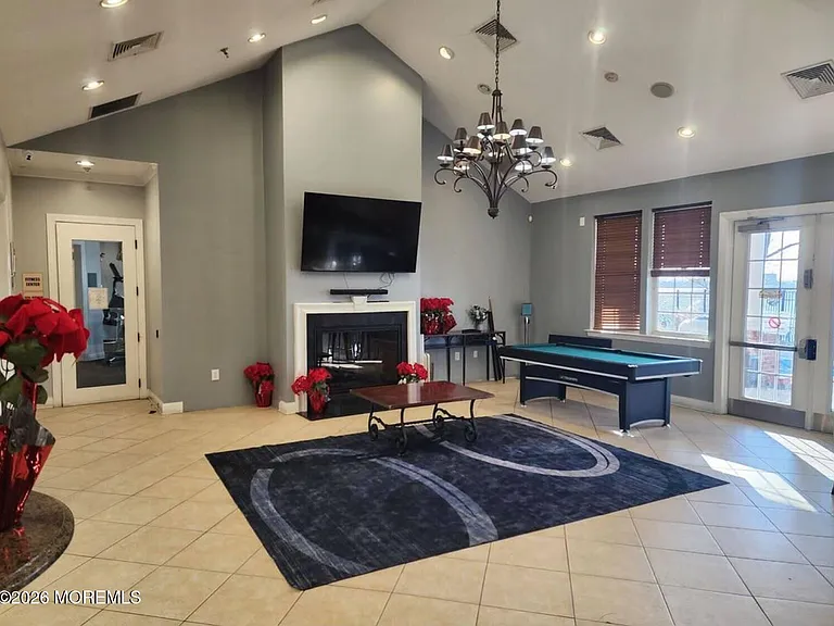 24 Tottenham Ct — Photo 32