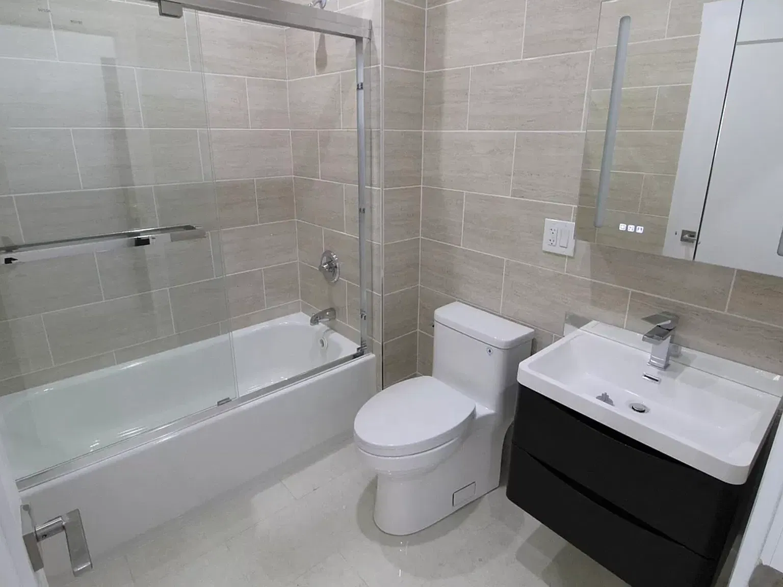 534 Court Street — Photo 4