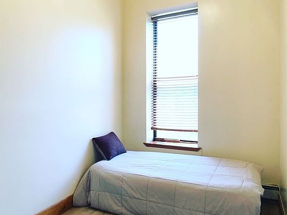 4th image of 624 Willoughby Ave APT 2