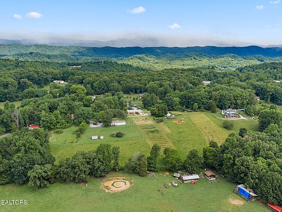 2nd image of 260 Long Hollow Rd
