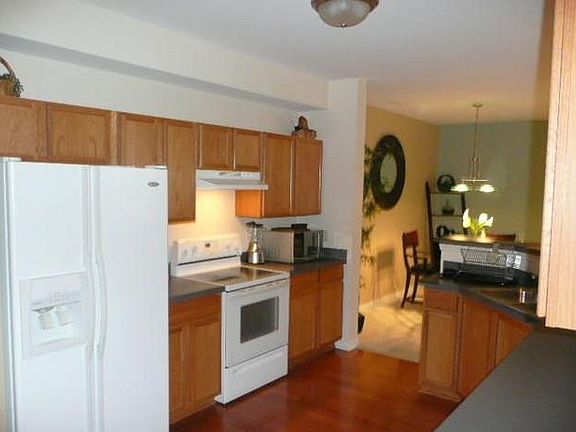 3rd image of 4095 Elizabeth Ave #166
