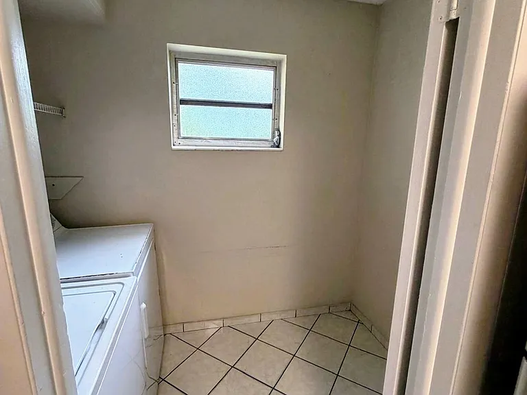 8401 SW 107th Ave — Photo 8