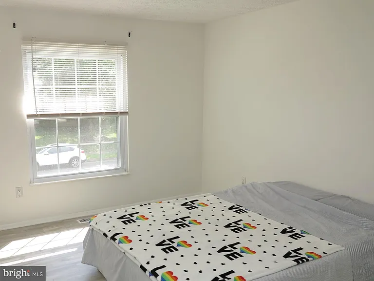 8406 Woodford Ct — Photo 20