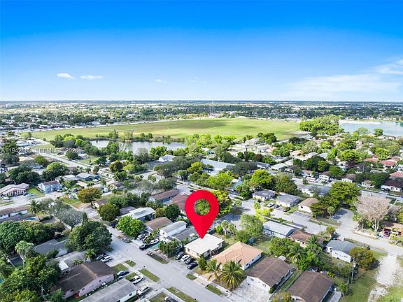 5th image of 2821 NW 12th Ct