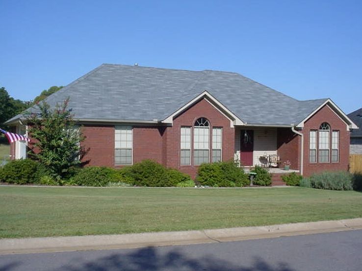 1st image of 46 Wadesfield Dr