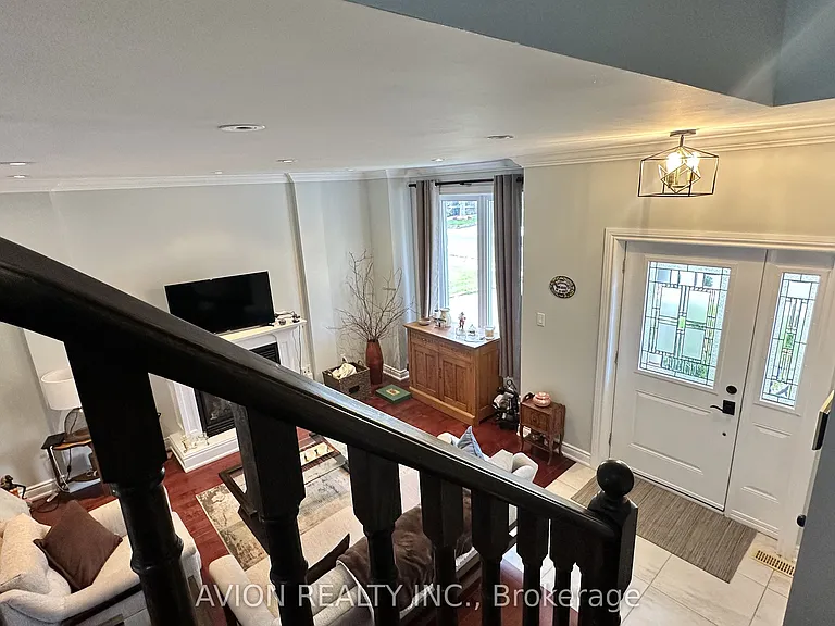 294 Warden Ave — Photo 10