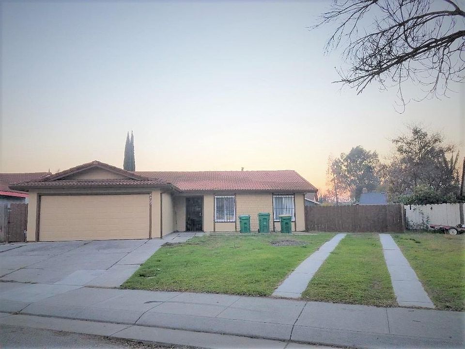 2nd image of 8409 Pyrenees Ct