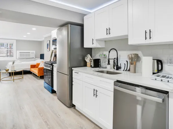 258 Clerk Street image 12 of 34