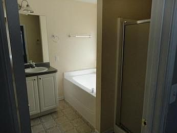 4th image of 292 Prescott Ct