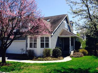 136 Mystic Dr, Ossining, NY 10562