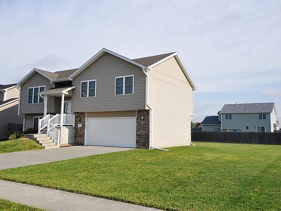 3rd image of 13470 Lucia Ct