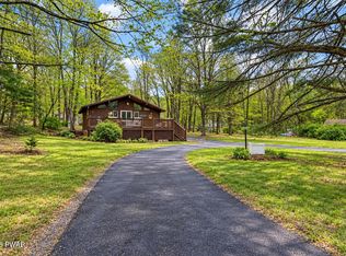 1151 Mink Trl, Bushkill, PA 18324