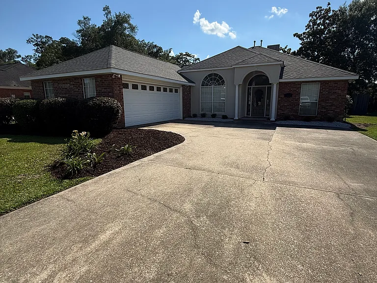 44065 Nicholas Cir — Photo 2