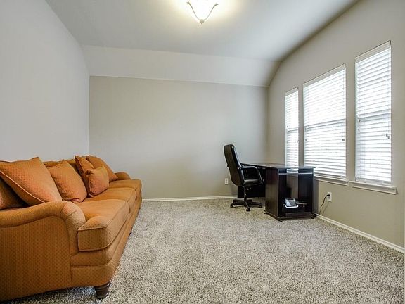 4th image of 9708 Old Field Dr
