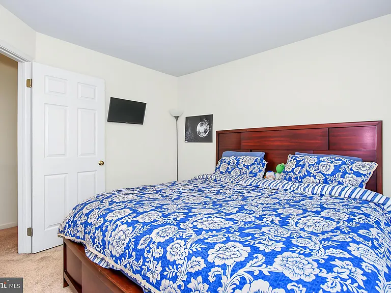 12952 Old Plains Rd — Photo 26
