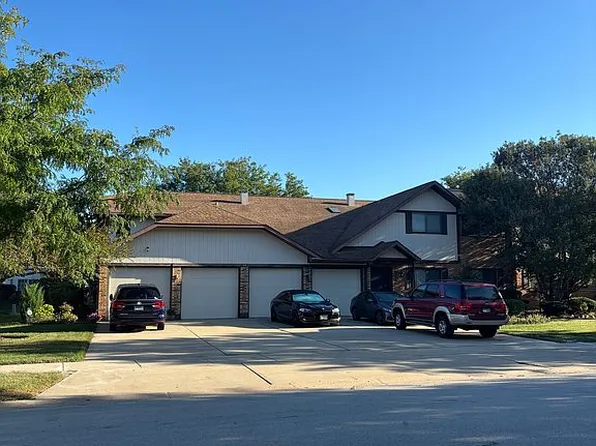 215 Walters Ln APT 1B, Itasca, IL 60143