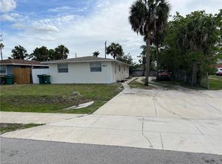 4613 Orchard Ln, Naples, FL 34112