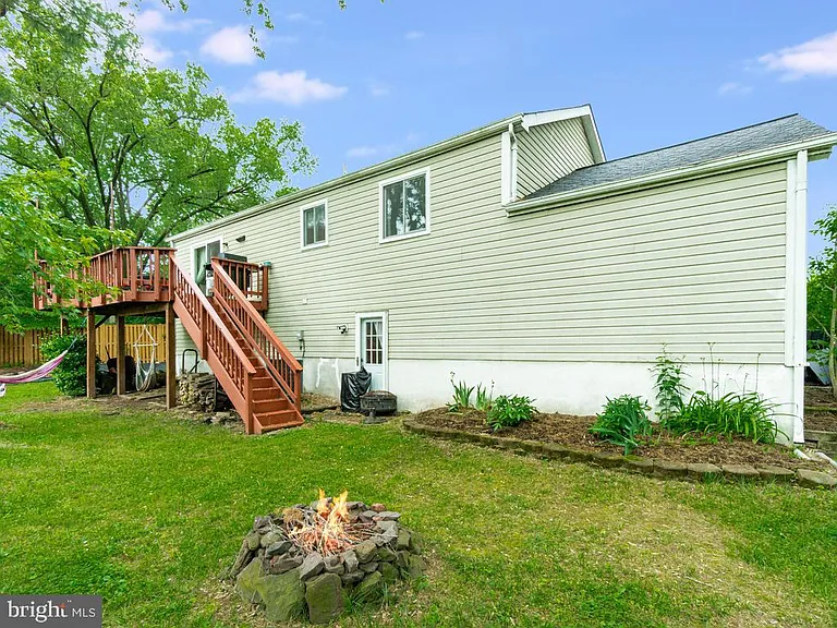 3827 Dittany Ct — Photo 34