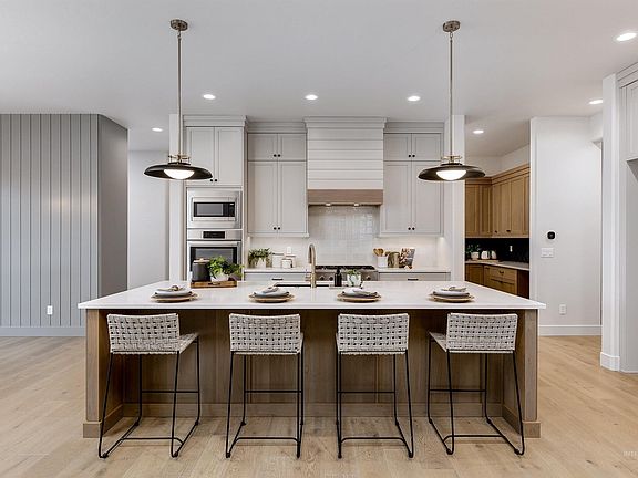 7th image of this home