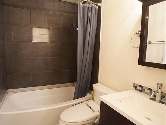4th image of 10022 NE 138th Pl APT O1