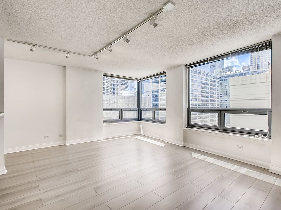 Living room_07182022
