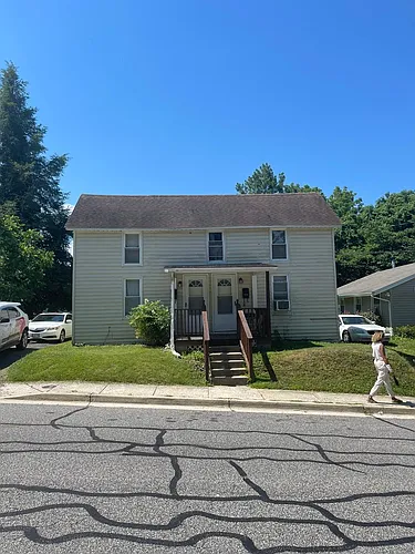 108 Little Kidwell Ave #B Photo 1