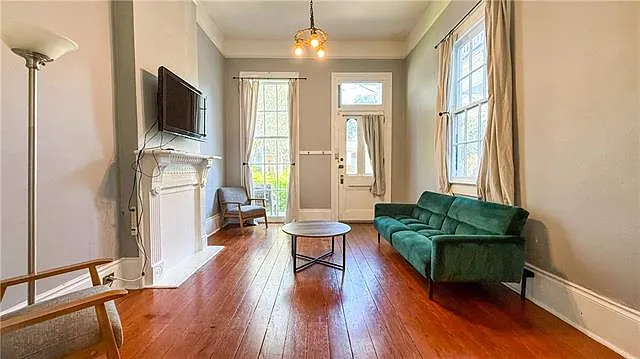 329 Belleville St — Photo 3