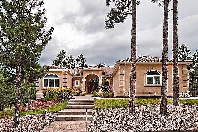 Front entrance off circular driveway