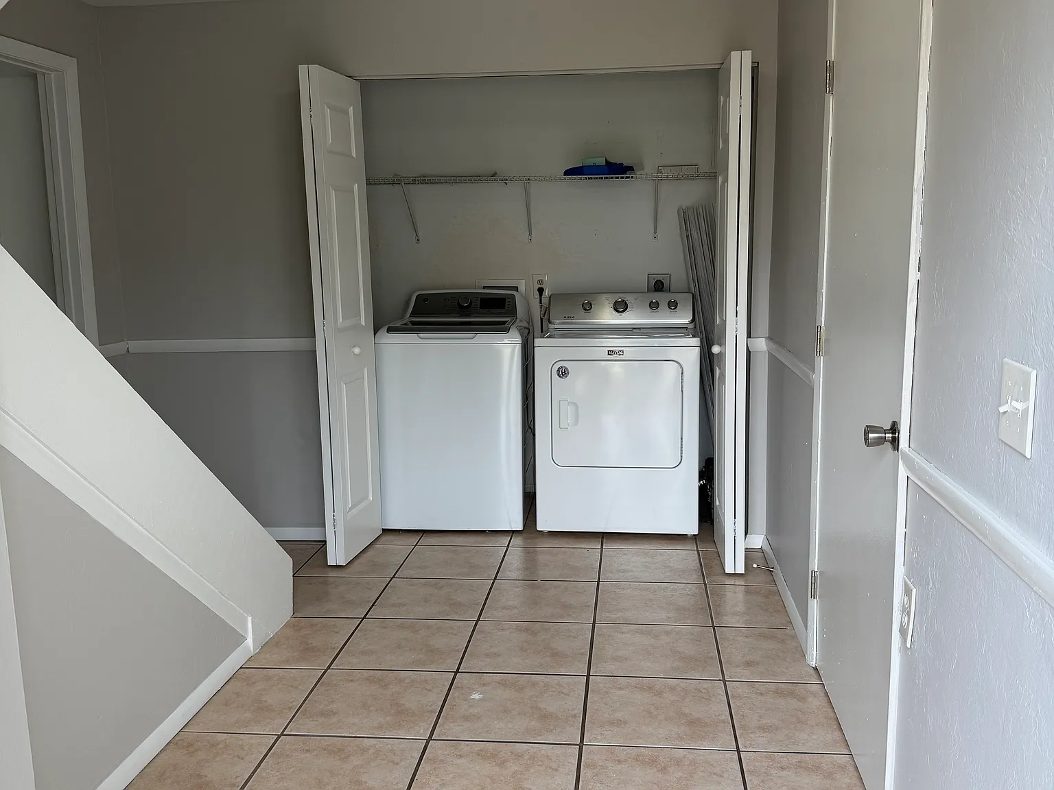 4 bed, 1728 sqft, $2,400 — Photo 2