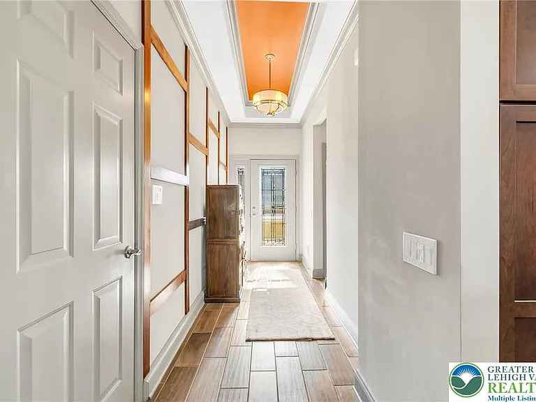 4612 Freedom Way — Photo 2