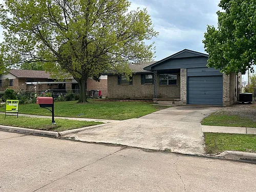 811 SW 50th St Photo 1