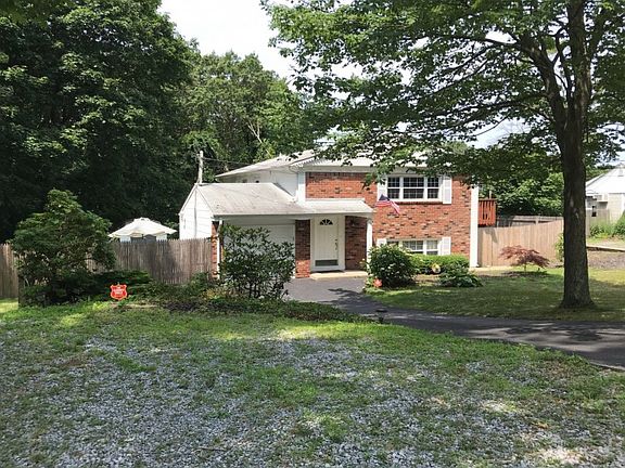 3rd image of 254 Adirondack Dr