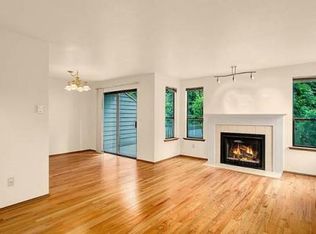 15908 NE 40th Way #29D, Redmond, WA 98052