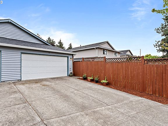 2nd image of 11117 NE 43rd Cir