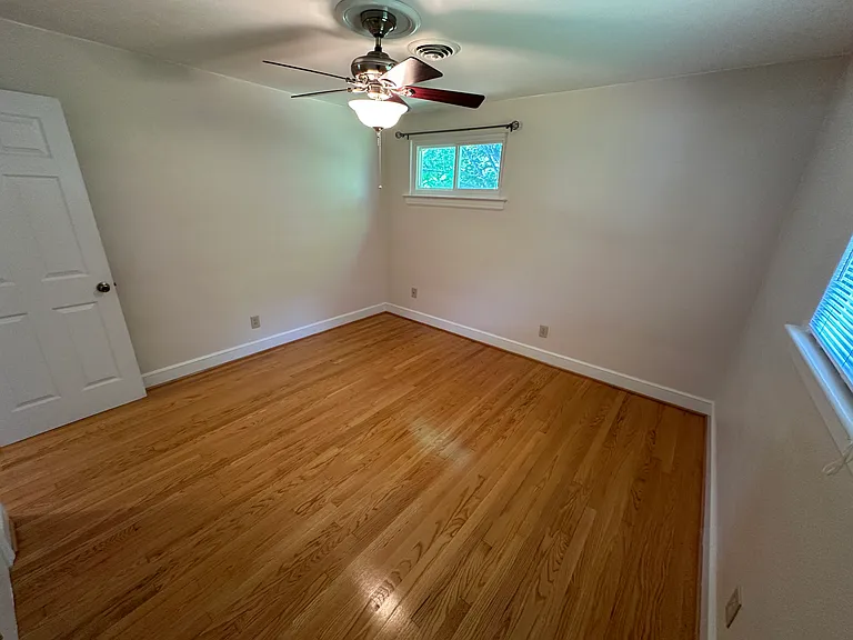 3628 Poplar Dr — Photo 9